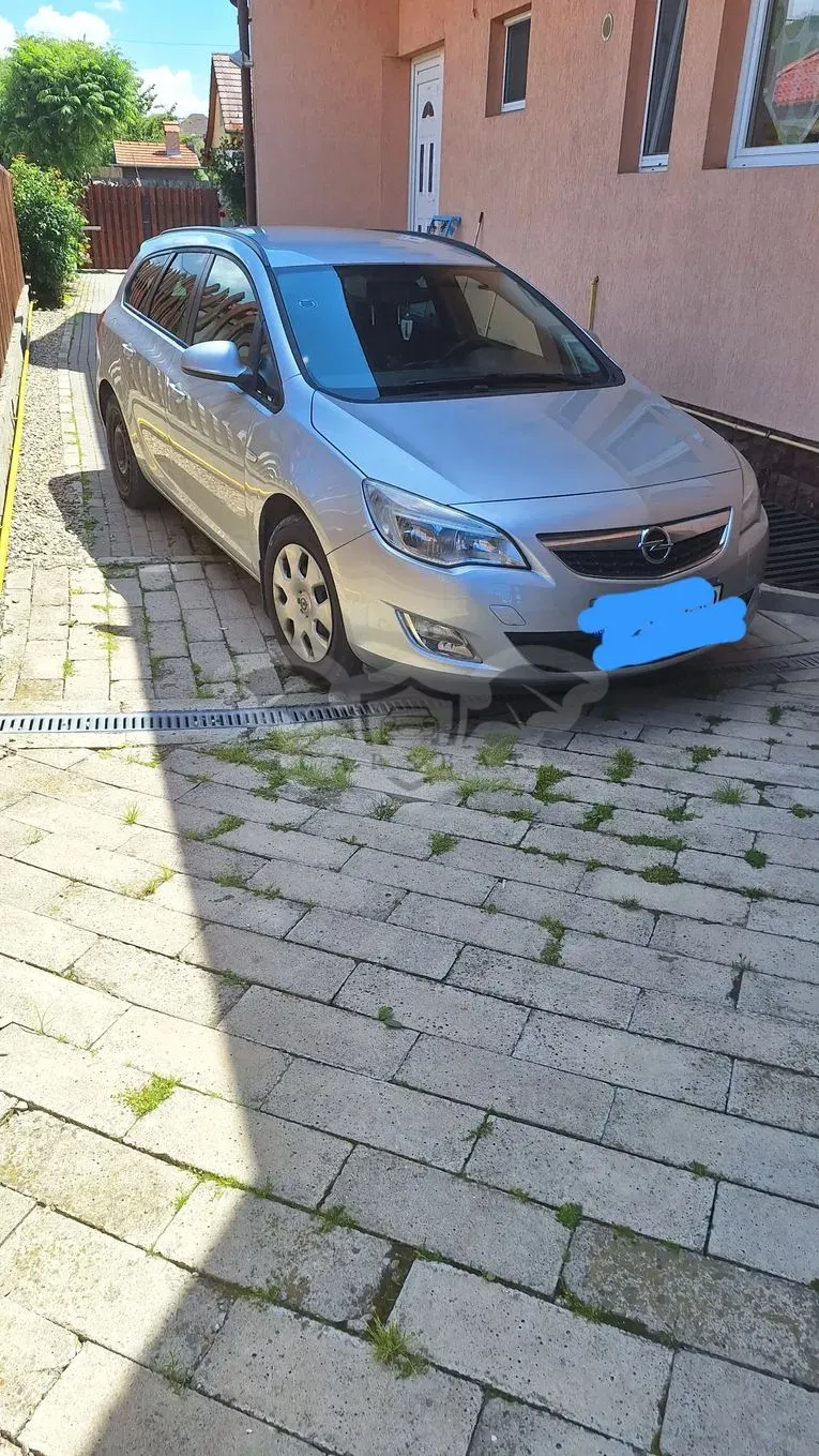 Opel Astra J [2009 - 2018] 2011