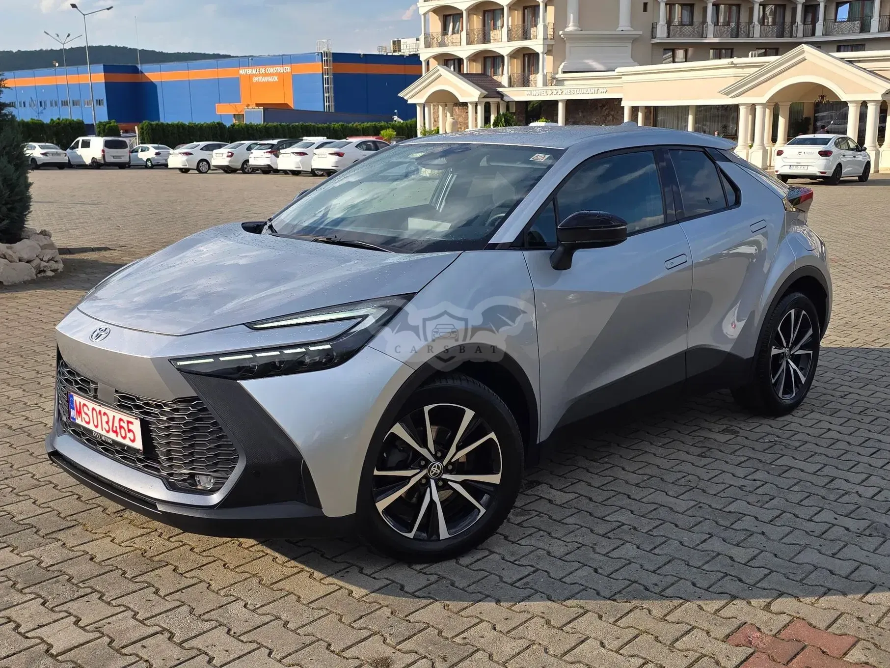 Toyota C-HR 2.0 HEV 197 CP 4x2 CVT Dynamic 2025