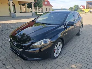 Volvo V40 D4 Momentum 2013