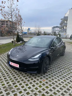 Tesla Model 3 2019