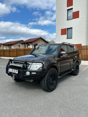 Mitsubishi Pajero LWB 3.2 DI-D Instyle S74 2015