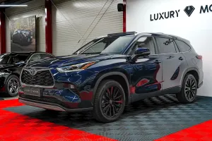 Toyota Highlander 2.5 L Dynamic Force 248CP Luxury Metallic 2024
