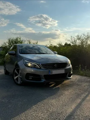Peugeot 308 II [2013 - 2021] 1.2 L PureTech Turbo Allure Aut. 2018