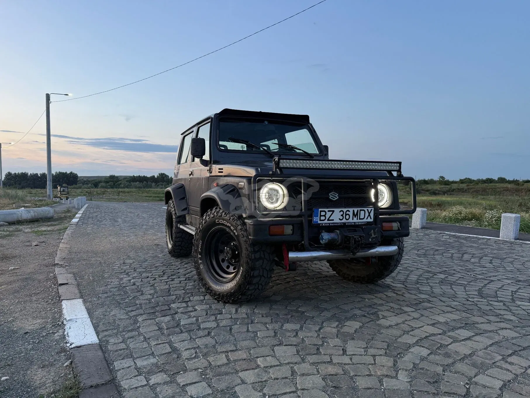 Suzuki SJ-Samurai 1995