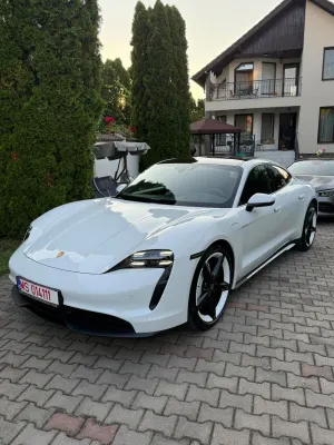 Porsche Taycan 2021