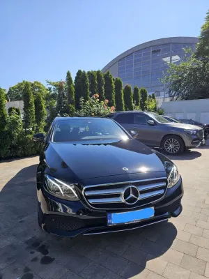 Mercedes-Benz E W213 [2016 - 2023] 220 d 4MATIC Aut. 2018