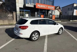 Opel Astra J [2009 - 2018] 1.7 CDTI DPF Style 2013