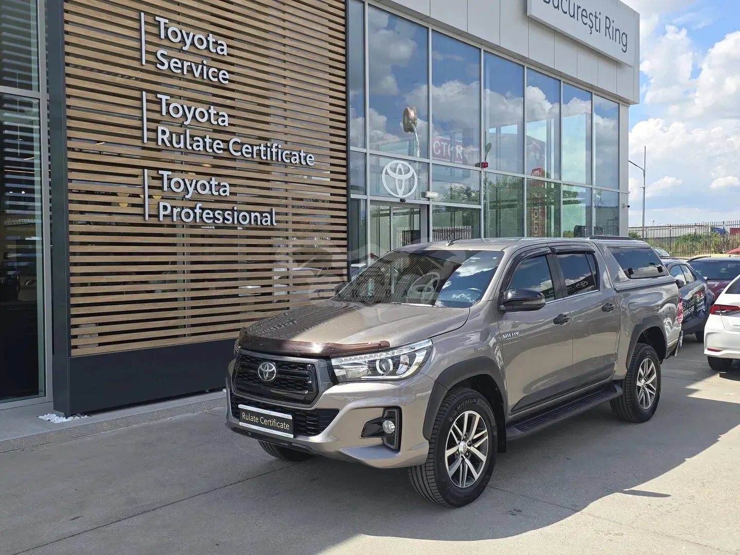 Toyota Hilux VIII [2015 - Prezent] 2.4D 150CP 4x4 Double Cab AT Executive 2019