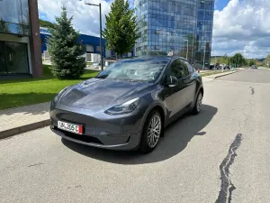 Tesla Model Y 2022