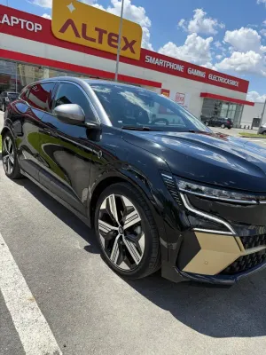 Renault Megane E-TECH 60 kWh 220 CP Iconic 2023
