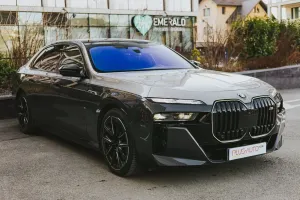 BMW 7 Series M760e xDrive 2023
