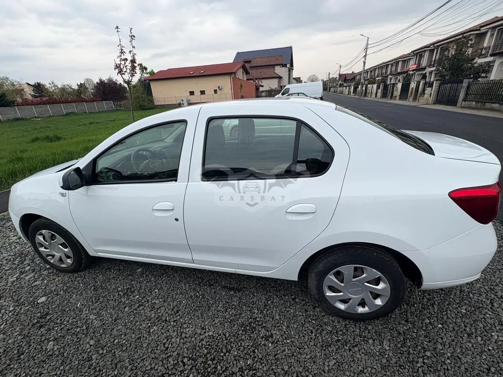 Dacia Logan II [2012 - 2020] 1.6 MPI Laureate 2013