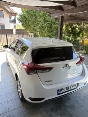 Toyota Auris 1.8 L VVT-i Sol 2017