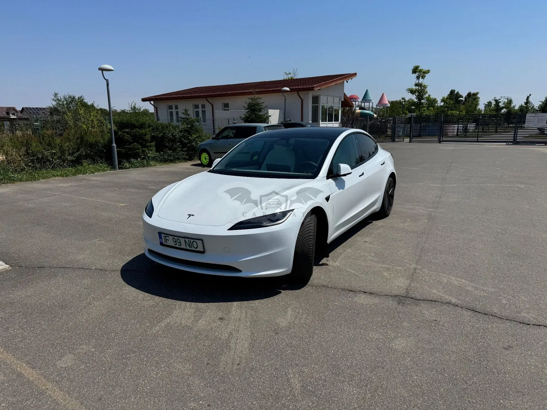 Tesla Model 3 2024