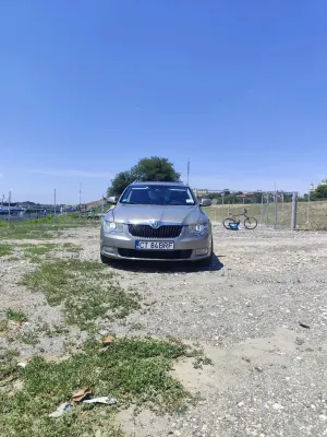 Skoda Superb II [2008 - 2015] 2.0 TDI Elegance 4x4 2011