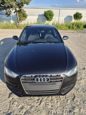 Audi A4 limuzina 2012