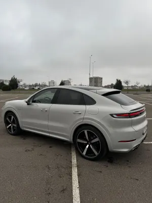 Porsche Cayenne 2024