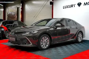 Toyota Camry Luxury 2022