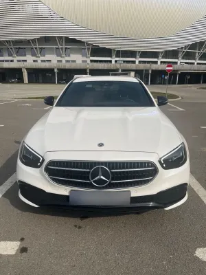 Mercedes-Benz E W213 [2016 - 2023] 200 d 9G-TRONIC Night Edition 2021