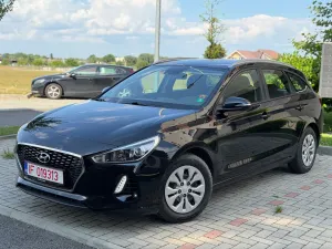 Hyundai i30 III [2016 - Prezent] 1.0 T-GDI Family 2017