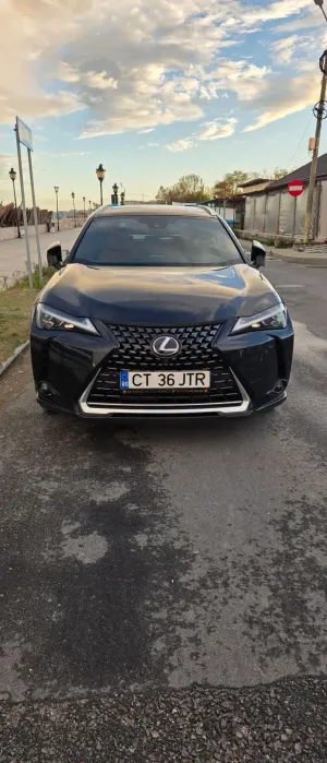Lexus UX 250h 2.0L HEV 20H- (178 HP) 4X4 CVT Luxury 2021
