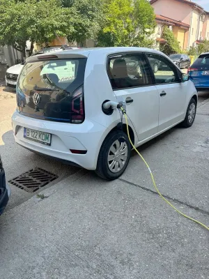 Volkswagen Up! 2023