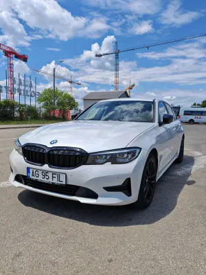 BMW 3 Series 320i AT 2022