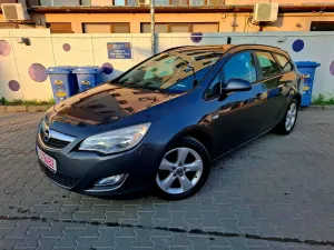 Opel Astra J [2009 - 2018] 1.7 CDTI DPF Design Edition 2012