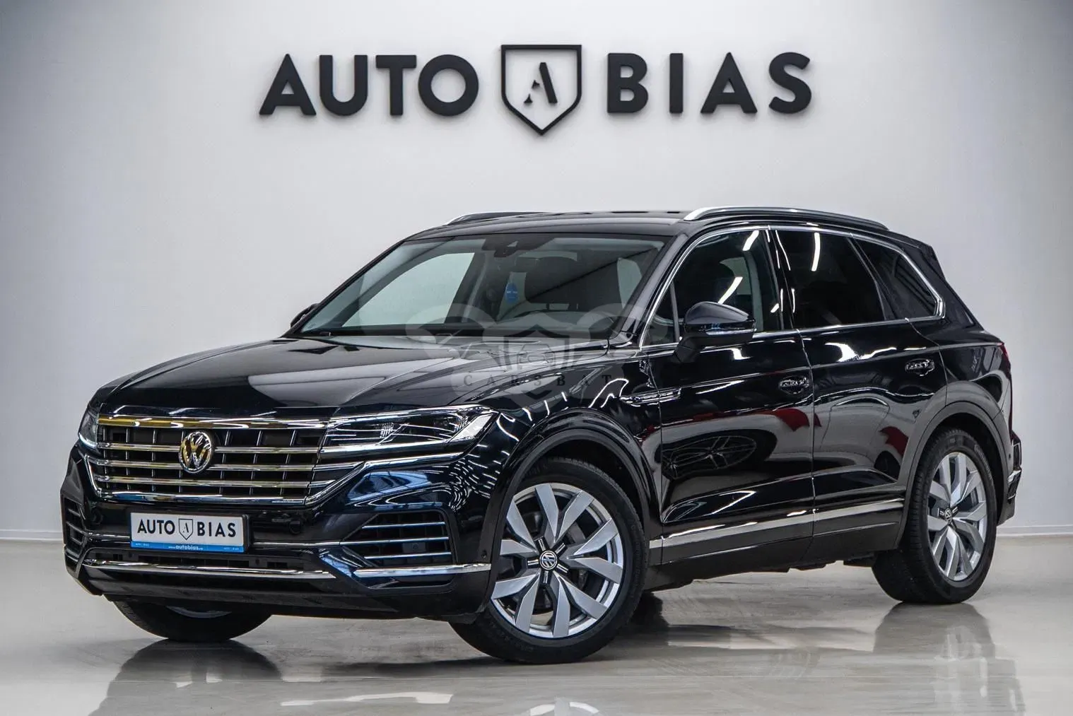 Volkswagen Touareg III [2018 - Prezent] V6 TDI 4MOTION Elegance 2019
