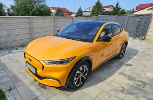 Ford Mustang Mach-E AWD 2022