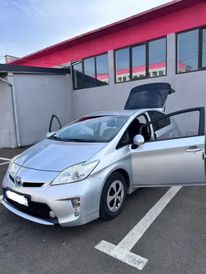 Toyota Prius III [2009 - 2015] HSD Sol 2012