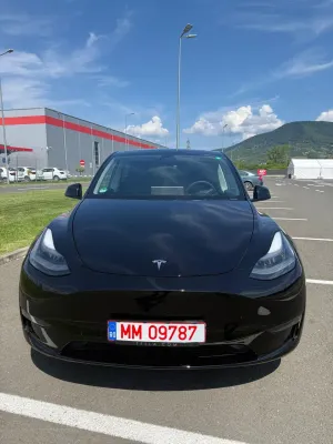 Tesla Model Y Long Range Dual Motor AWD 2023