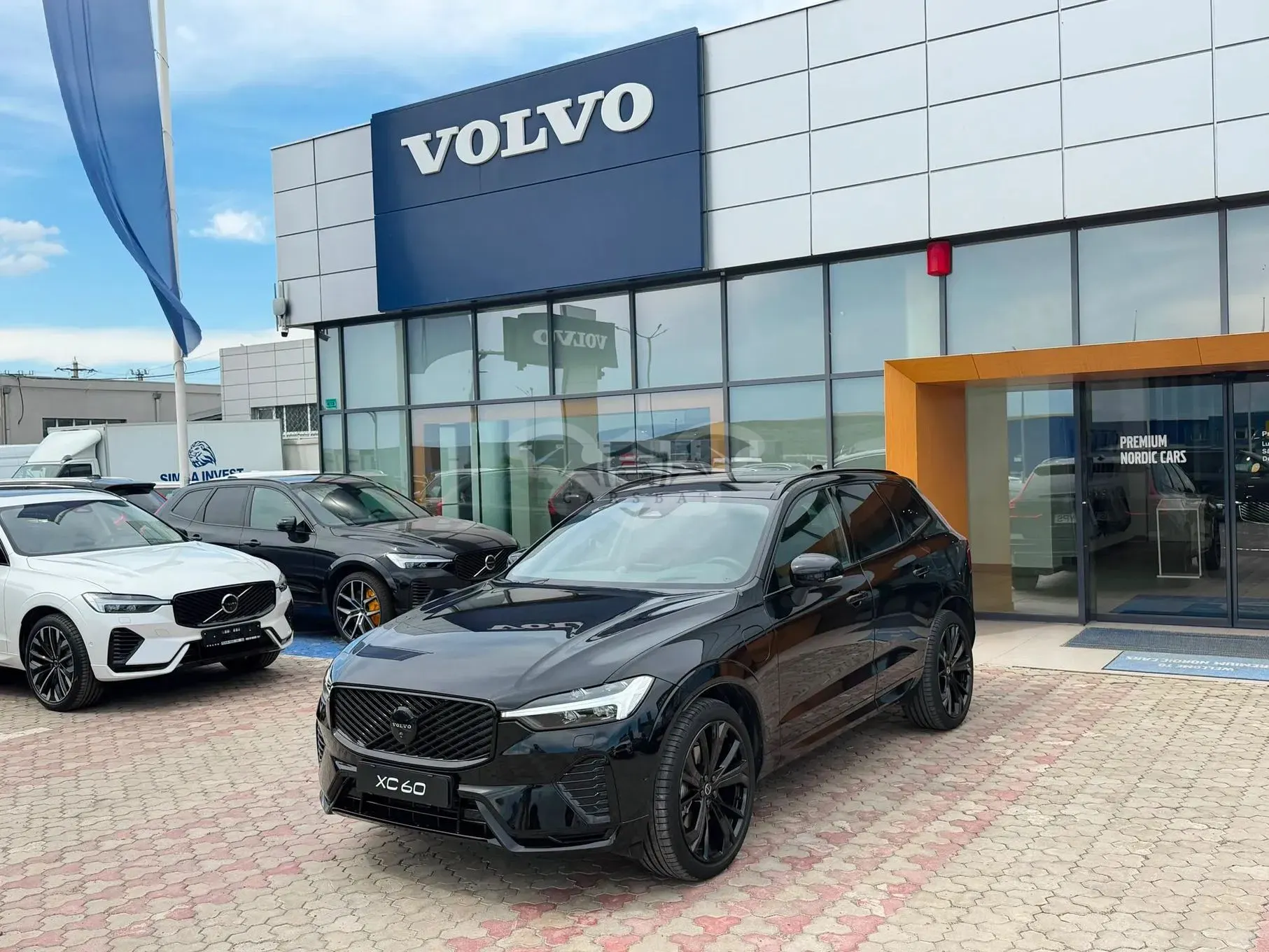 Volvo XC60 T8 AWD AT PHEV Ultra Black Edition 2025