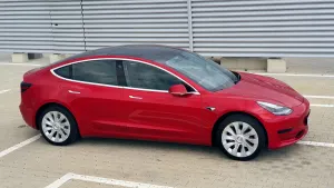 Tesla Model 3 Standard Reichweite Plus Hinterradantrieb 2020