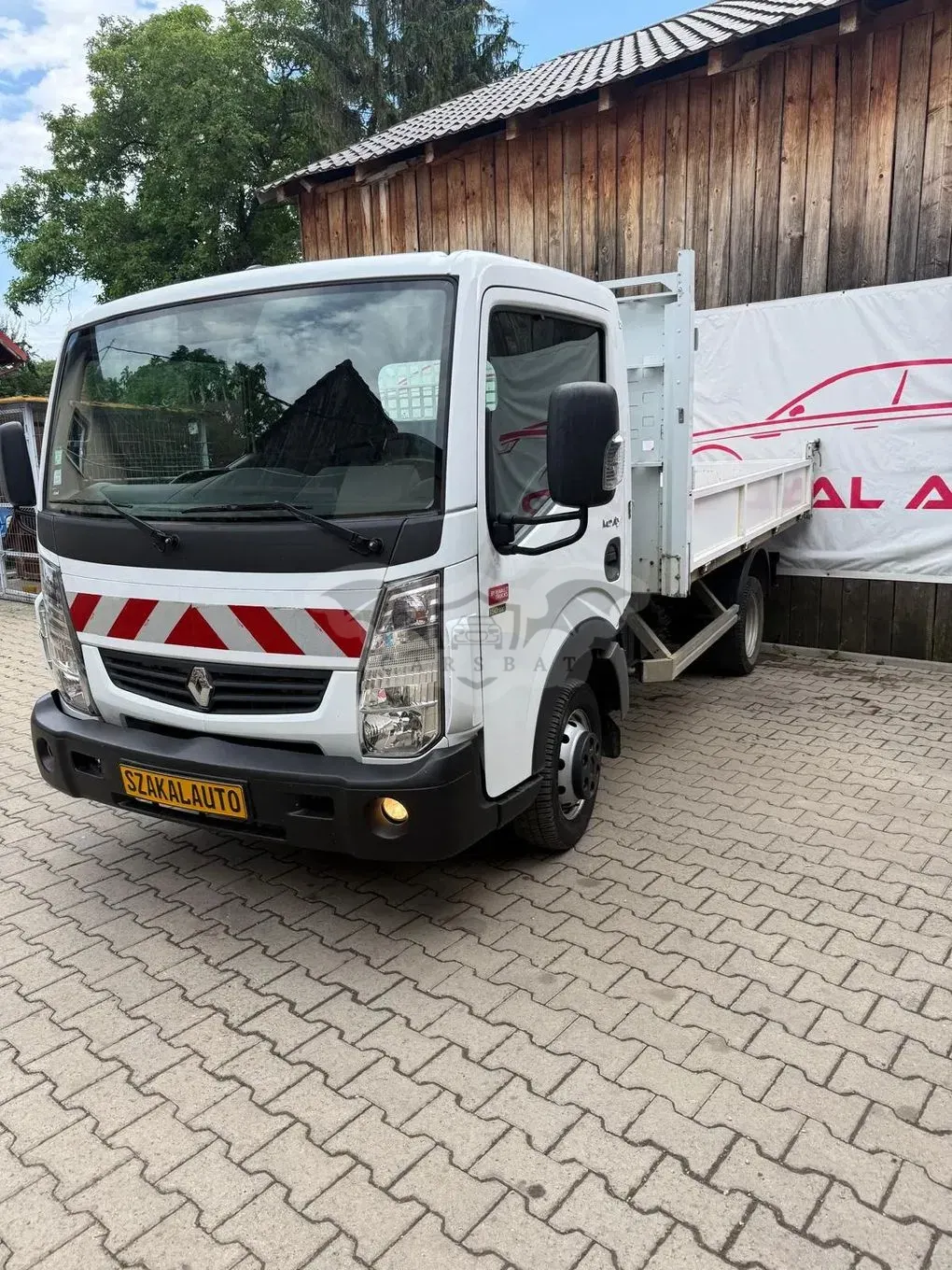 Renault Maxity 2015