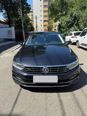 Volkswagen Passat B8 [2014 - Prezent] 2.0 TDI DSG 4Motion R Executive 2018