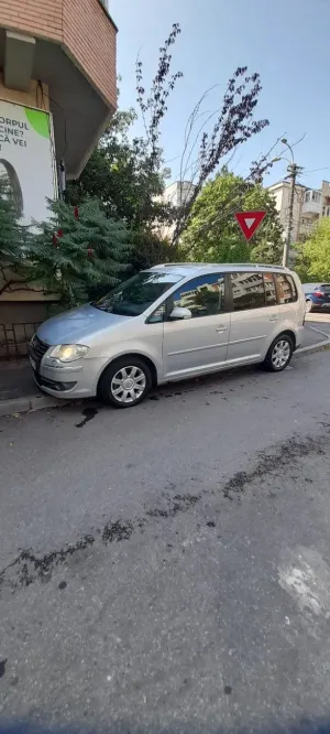 Volkswagen Touran 2.0 TDI Trendline 2008