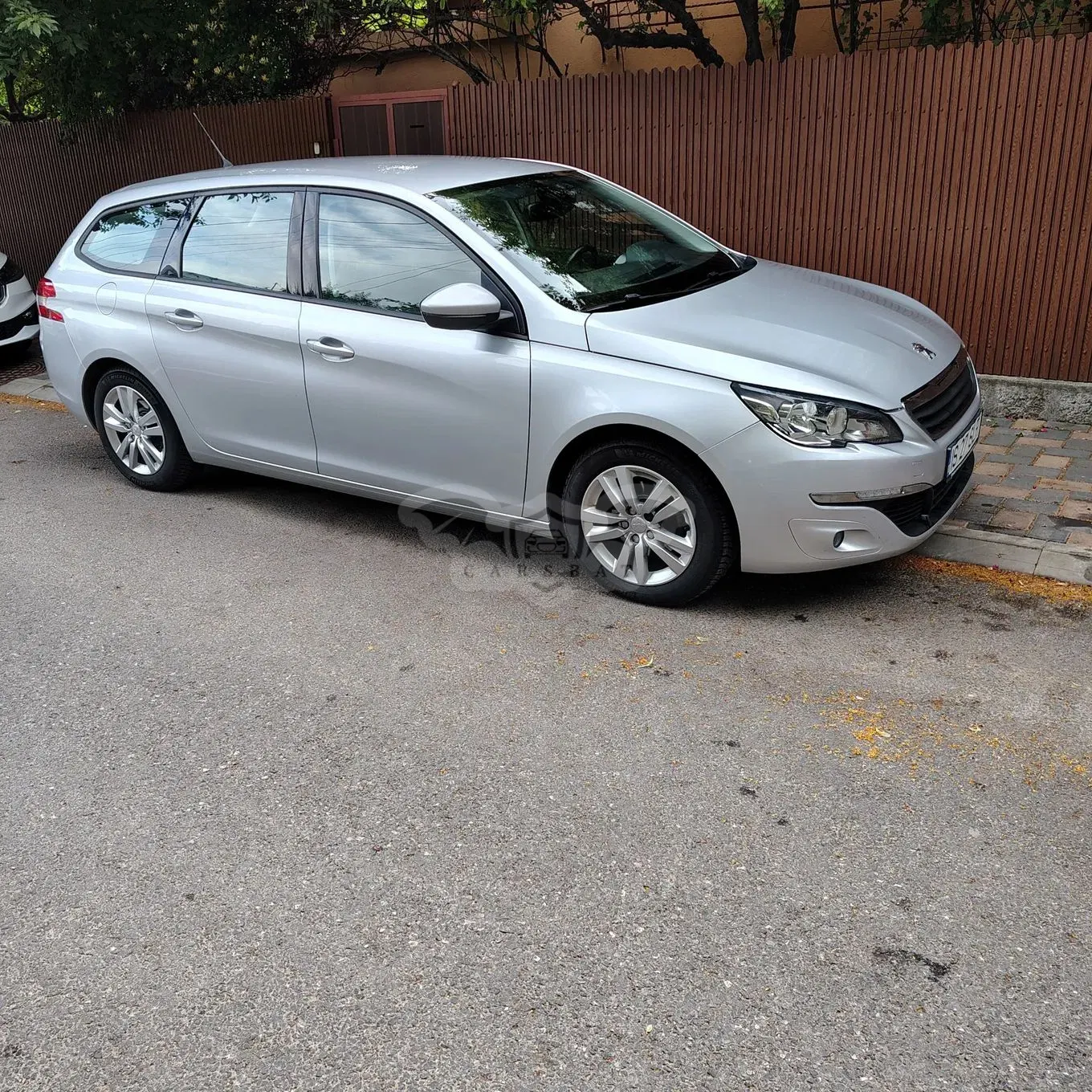 Peugeot 308 II [2013 - 2021] 1.2 L PureTech Turbo Active 2014