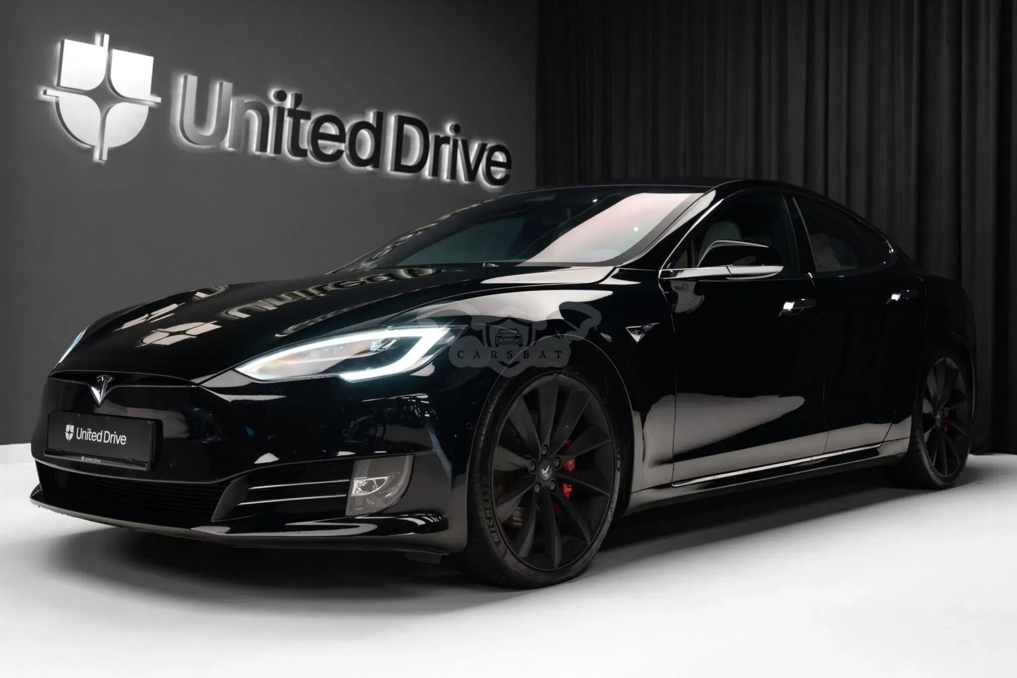 Tesla Model S 2019