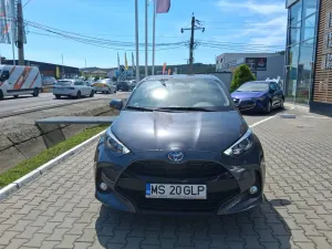 Toyota Yaris 1.5 VVT-i HSD Active 2025