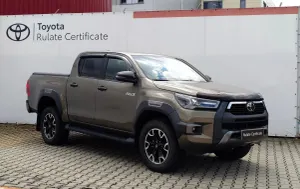 Toyota Hilux 2.8D 204CP 4x4 Double Cab AT Invincible 2023
