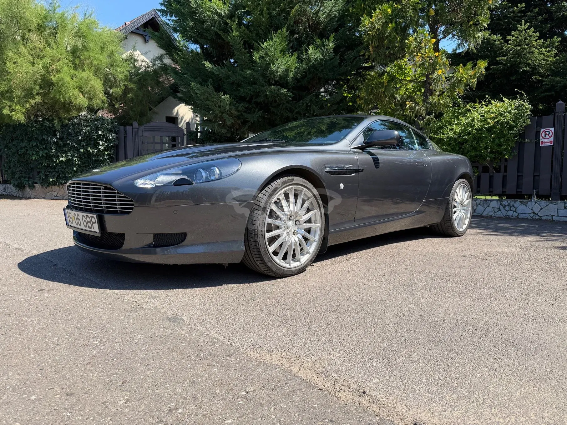 Aston Martin DB9 2007