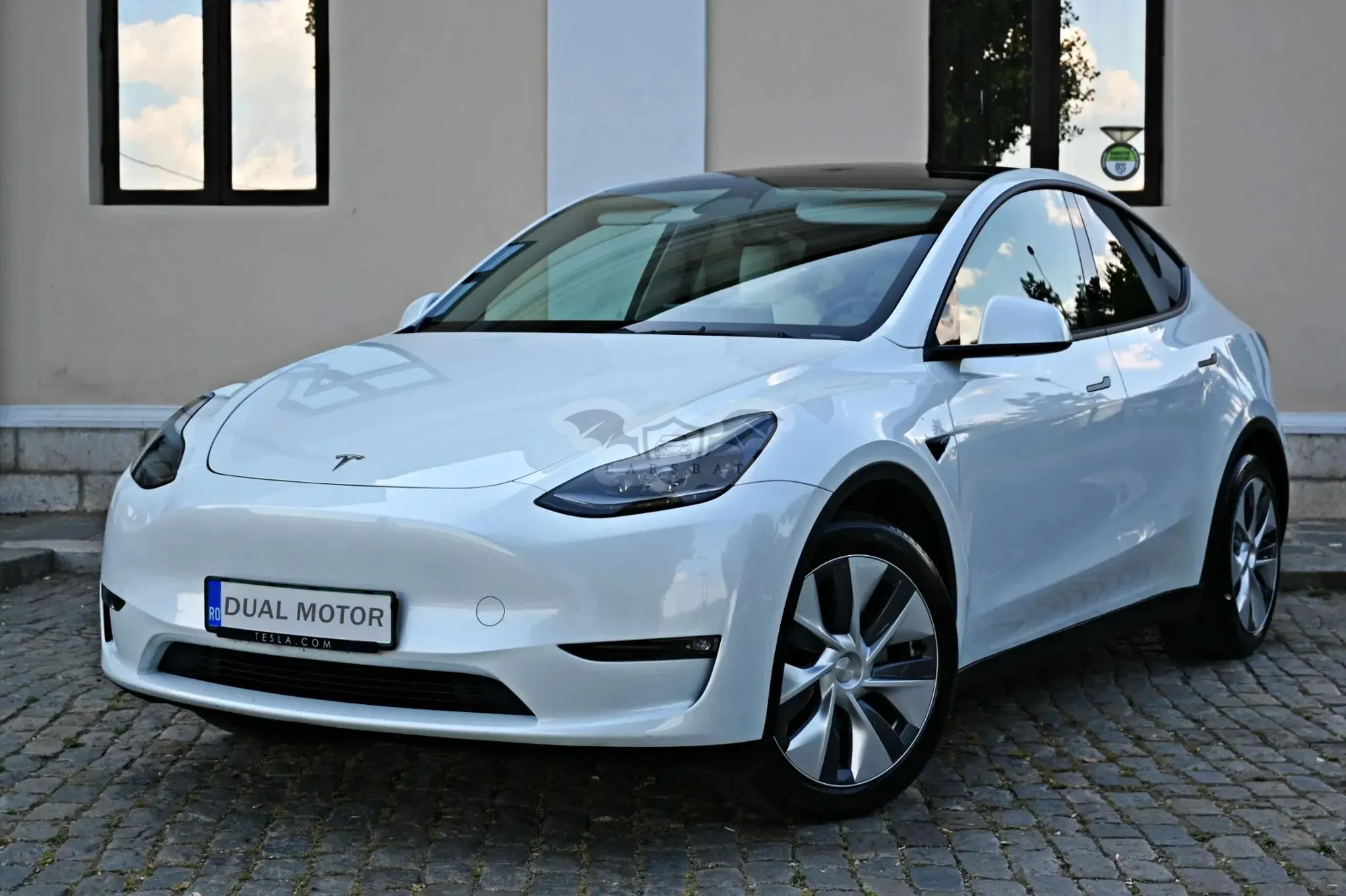 Tesla Model Y AWD Performance 2023