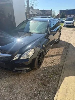 Mercedes-Benz E W212 [2009 - 2016] 220 CDI BlueEfficiency Aut 2010
