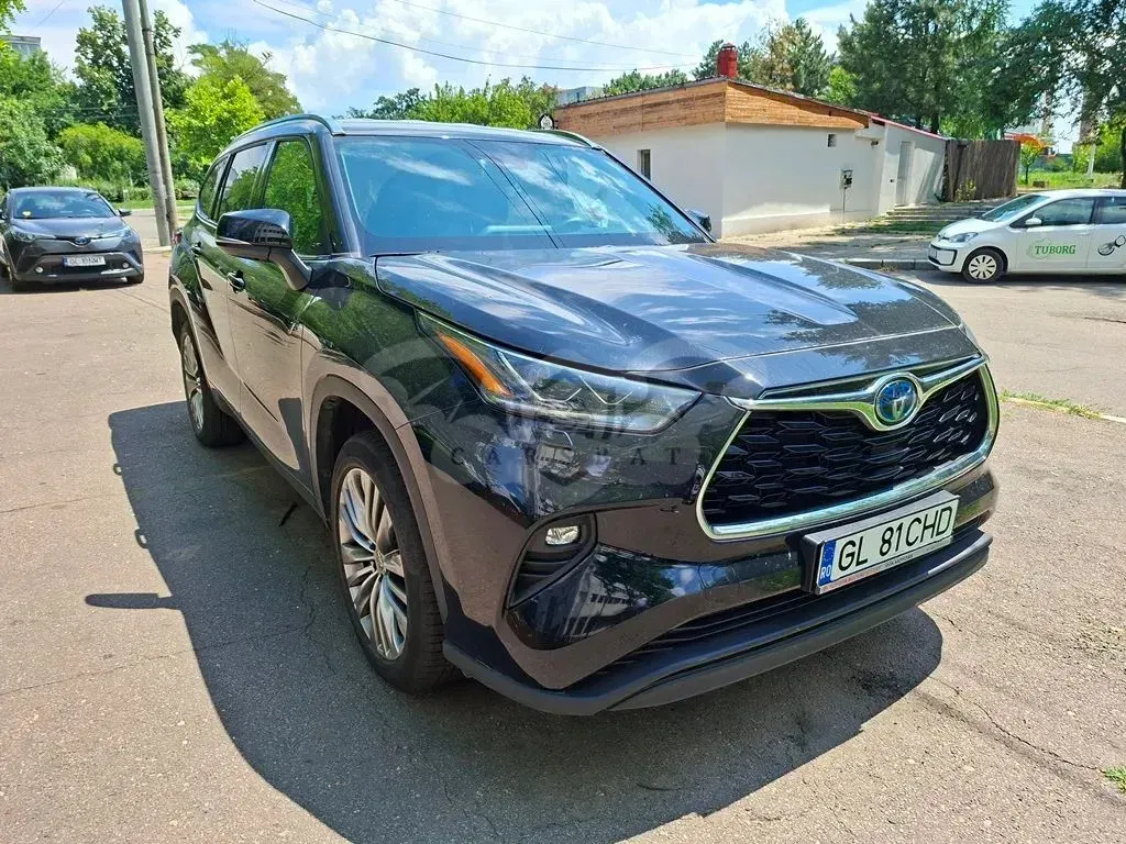 Toyota Highlander 2.5 L Dynamic Force 248CP Exclusive Metallic 2022