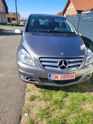 Mercedes-benz B 180 2010
