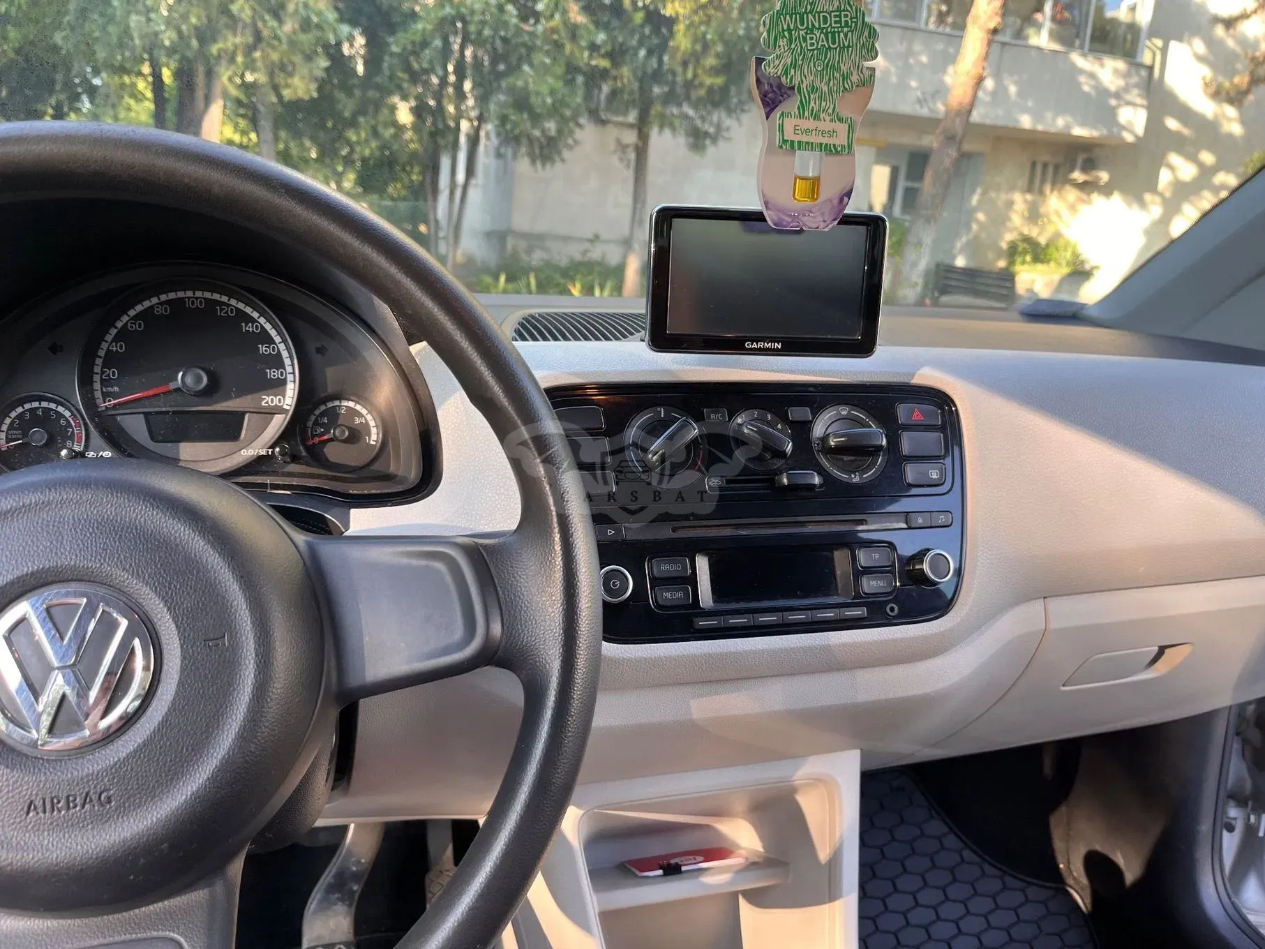 Volkswagen Up! 1.0 BMT High 2014
