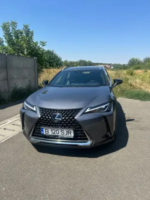 Lexus UX 250h FWD Business 2019