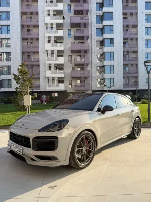 Porsche Cayenne 2021