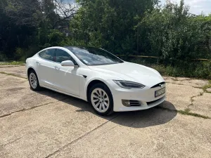 Tesla Model S 85D Allradantrieb Performance 2017